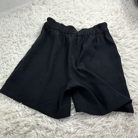 Lululemon Noir Short 5.5" Black - Picture 4 of 6